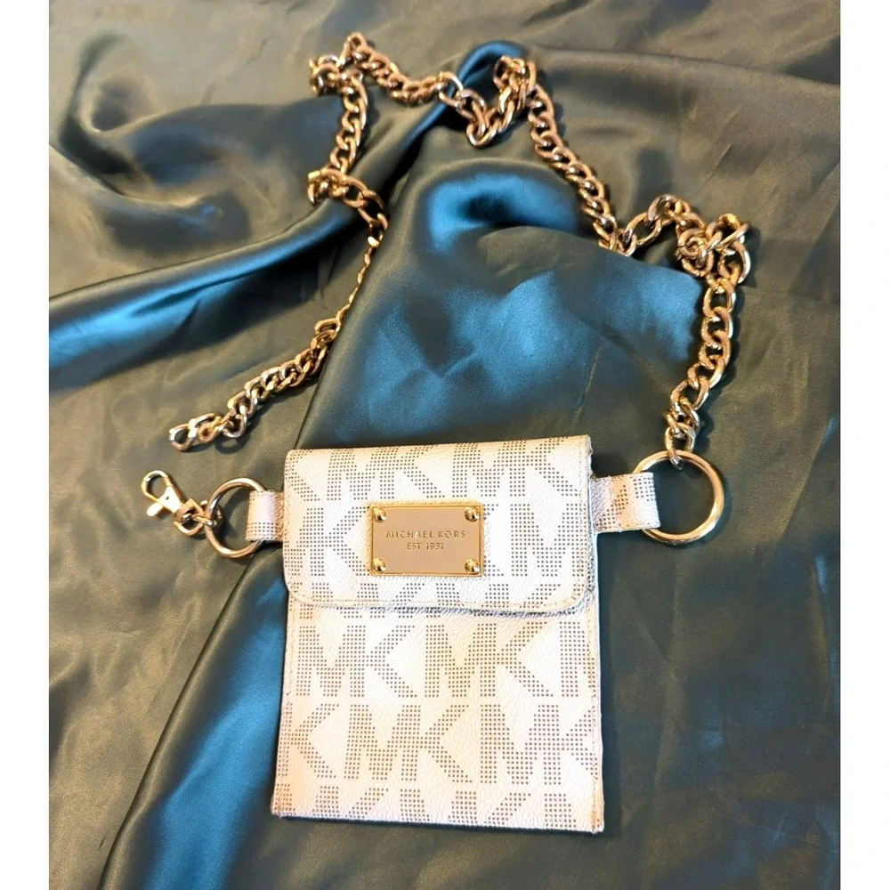 Michael Kors | Bags | Vtg Michael Kors Vanilla Pouch Wallet  display picture 1